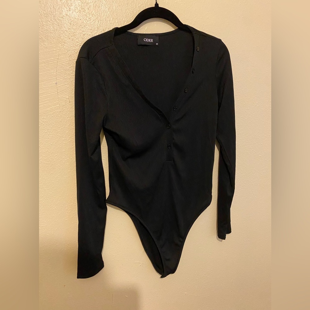 Round neckline button bodysuit